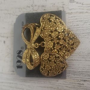 1928 goldtone filigree heart charm pin and earrings set